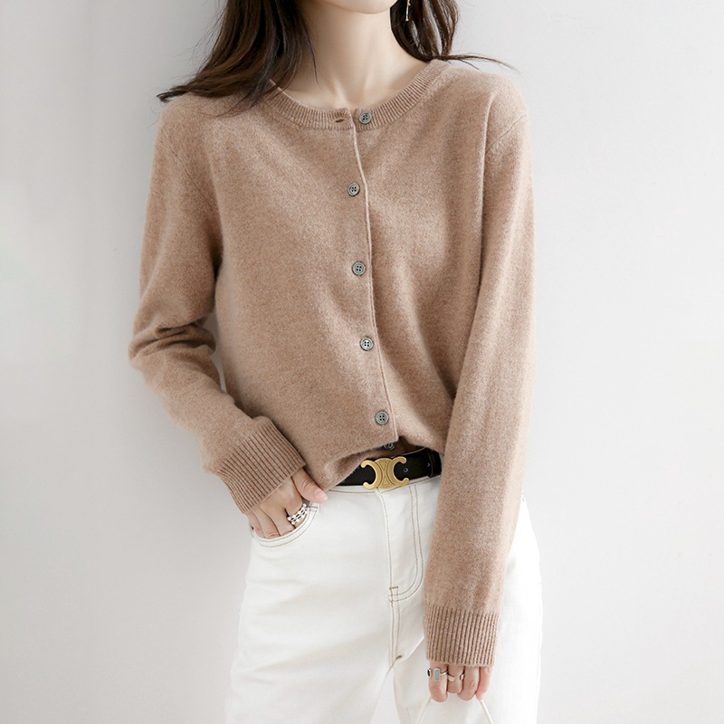 Winter Clothing Colors 2026 - เสื้อคาร์ดิแกนไหมพรมติดกระดุมแบบใหม่ ปี 2026 สำหรับฤดูใบไม้ร่วงและฤดูหนาว สีสันใหม่ ดีไซน์ลำลอง