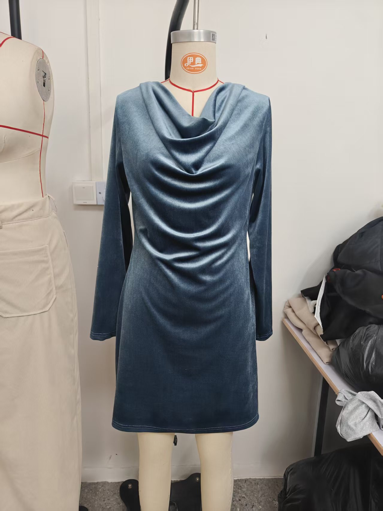 เสื้อผ้าแฟชั่นผู้หญิงประจำฤดูใ - Winter Clothing Colors 2026 บทวิจารณ์และราคา