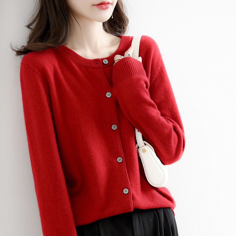 เสื้อคาร์ดิแกนไหมพรมติดกระดุมแ - Winter Clothing Colors 2026 บทวิจารณ์และราคา